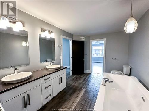 61 Francfort Cres, Moncton, NB - Indoor Photo Showing Bathroom