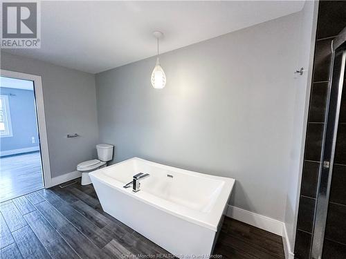 61 Francfort Cres, Moncton, NB - Indoor Photo Showing Bathroom
