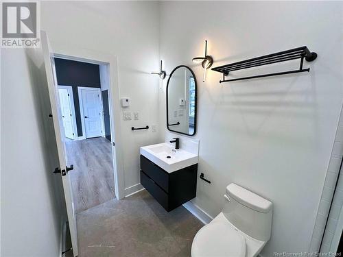 49 Canterbury Street Unit# 2, Saint John, NB - Indoor Photo Showing Bathroom