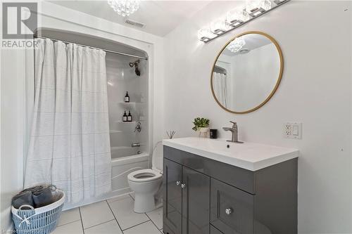 Main level 4 pc. bathroom - 166 Maple Hill Road, Brockton, ON - Indoor Photo Showing Bathroom