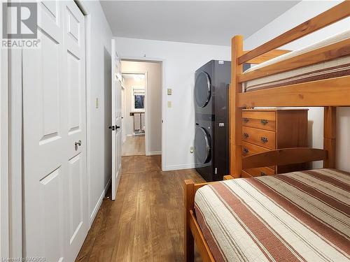 1208 Sunset Drive, South Bruce Peninsula, ON - Indoor Photo Showing Bedroom