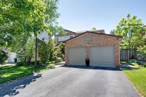 1557 Princeton Crescent, Oakville, ON - Outdoor