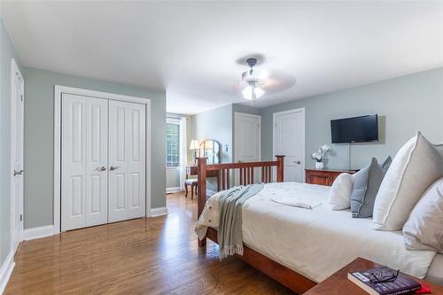 4173 Corrine Court, Burlington, ON - Indoor Photo Showing Bedroom