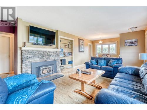1403 Leir Street, Penticton, BC - Indoor Photo Showing Living Room With Fireplace