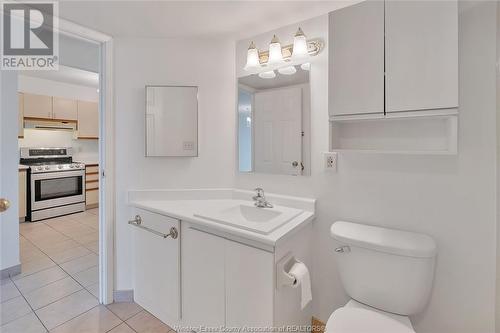 515 Riverside Unit# 1204, Windsor, ON - Indoor Photo Showing Bathroom