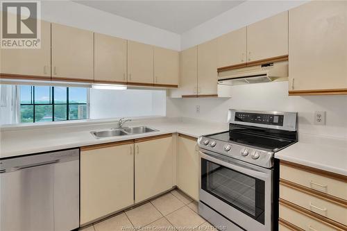 515 Riverside Unit# 1204, Windsor, ON - Indoor Photo Showing Kitchen With Double Sink