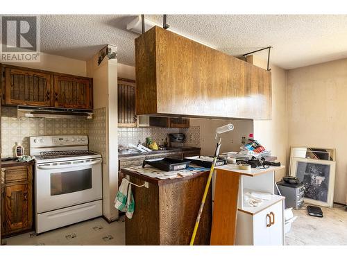 950 Stuart Road, West Kelowna, BC - Indoor Photo Showing Kitchen