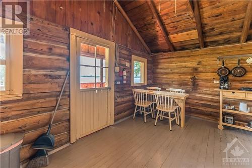 3 Season Cabin - 5253 Calabogie Road, Calabogie, ON - Indoor