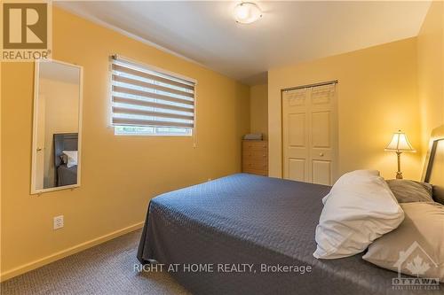 5253 Calabogie Road, Greater Madawaska, ON - Indoor Photo Showing Bedroom