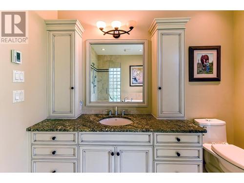 2368 Abbott Street Unit# 8, Kelowna, BC - Indoor Photo Showing Bathroom