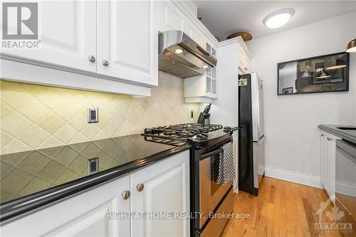 504 - 364 Cooper Street, Ottawa, ON - Indoor Photo Showing Kitchen With Upgraded Kitchen