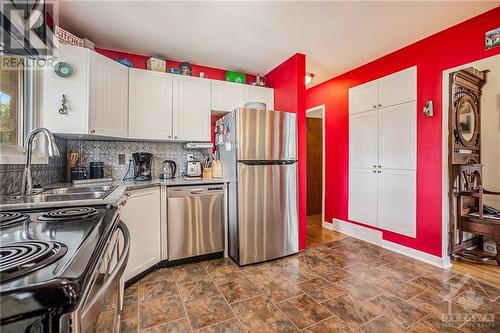 4 Kimberley Road, Ottawa, ON - Indoor Photo Showing Kitchen With Double Sink