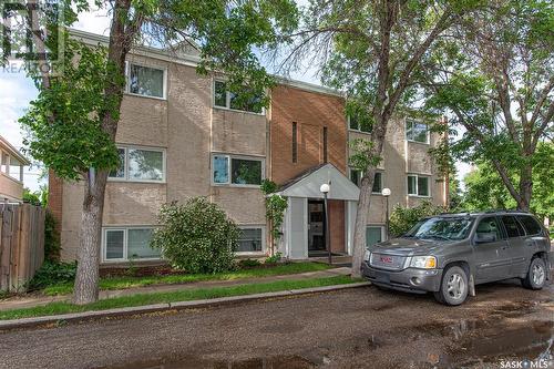 1 4 Neill Place, Regina, SK - Outdoor