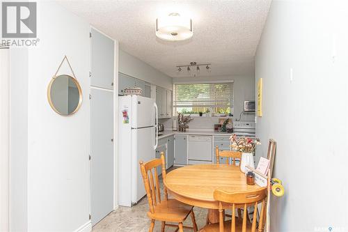 1 4 Neill Place, Regina, SK - Indoor Photo Showing Dining Room