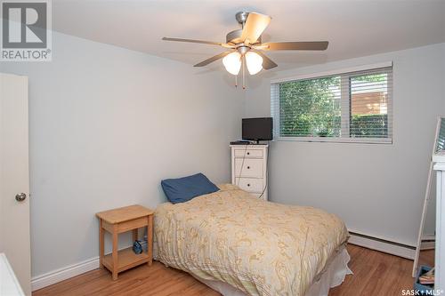 1 4 Neill Place, Regina, SK - Indoor Photo Showing Bedroom