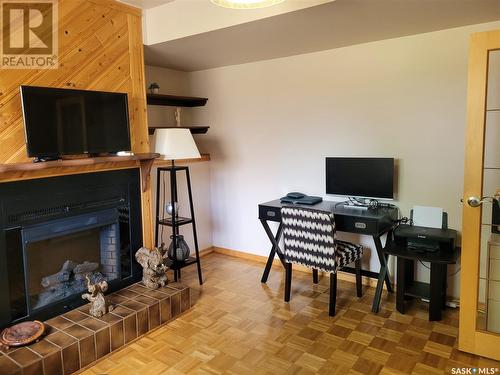 158 Highlands Crescent, Saskatoon, SK - Indoor With Fireplace