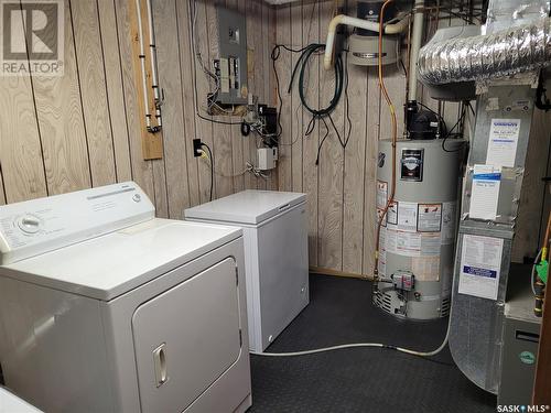 158 Highlands Crescent, Saskatoon, SK - Indoor Photo Showing Laundry Room