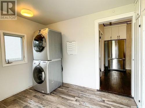 507 1St Street E, Meadow Lake, SK - Indoor Photo Showing Laundry Room