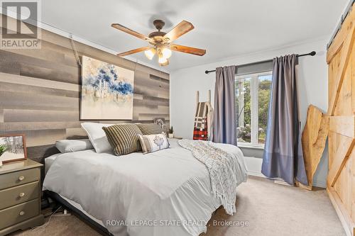 665 Nash Road N, Hamilton, ON - Indoor Photo Showing Bedroom