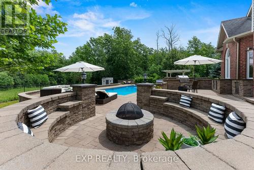 700 Brian Street, Fort Erie, ON - Outdoor With In Ground Pool With Backyard