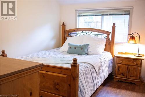 313 Balmy Beach Road, Georgian Bluffs, ON - Indoor Photo Showing Bedroom