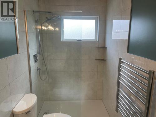 7818 Sage Drive, Coldstream, BC - Indoor Photo Showing Bathroom