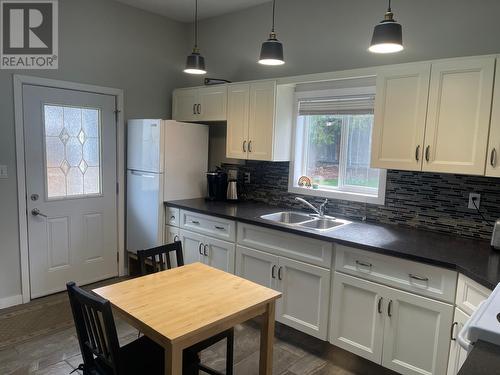 7818 Sage Drive, Coldstream, BC - Indoor Photo Showing Kitchen With Double Sink