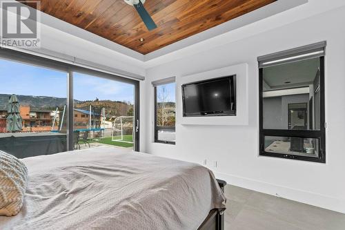 1662 Pritchard Drive, West Kelowna, BC - Indoor Photo Showing Bedroom