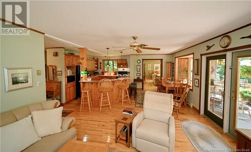 1987 Lakeview Road, Cambridge-Narrows, NB - Indoor Photo Showing Living Room