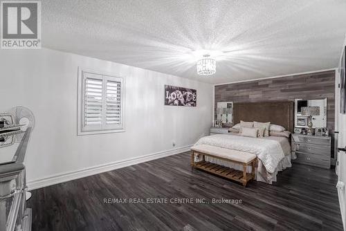 61 Braidwood Lake Road, Brampton, ON - Indoor Photo Showing Bedroom