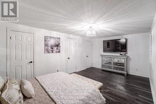 61 Braidwood Lake Road, Brampton, ON - Indoor Photo Showing Bedroom