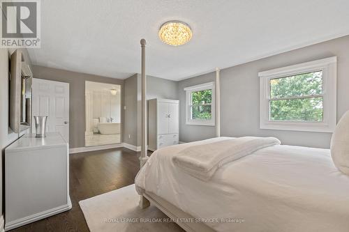 2057 Country Club Drive, Burlington, ON - Indoor Photo Showing Bedroom