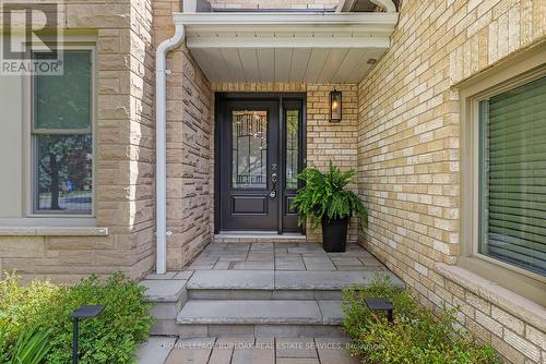 2057 Country Club Drive, Burlington, ON - Outdoor