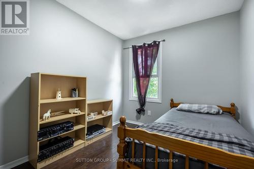 88 Dawson Crescent, Brampton, ON - Indoor Photo Showing Bedroom