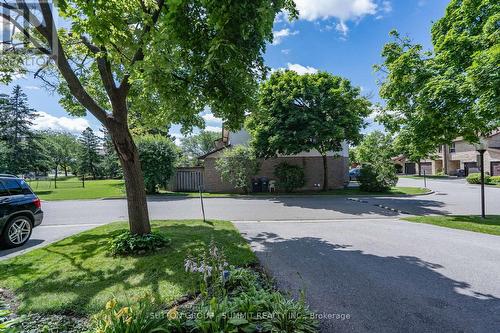 88 Dawson Crescent, Brampton, ON - Outdoor