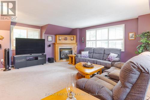 936 Dormer Street, Mississauga, ON - Indoor Photo Showing Living Room With Fireplace