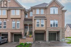 126 - 50 STRATHHAVEN DRIVE  Mississauga, ON L5R 4E7