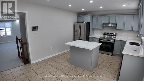 28 Mercedes Road, Brampton, ON - Indoor Photo Showing Kitchen