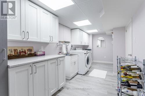 4173 Corrine Court, Burlington, ON - Indoor Photo Showing Laundry Room