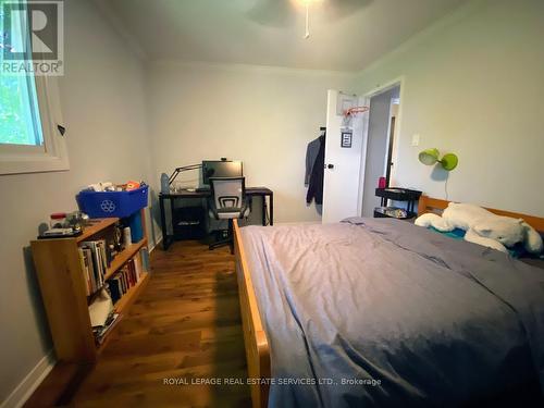 2516 Brasilia Circle, Mississauga, ON - Indoor Photo Showing Bedroom