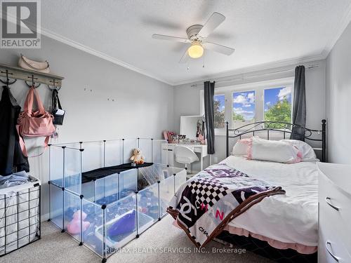 15 Garden Avenue, Brampton, ON - Indoor Photo Showing Bedroom