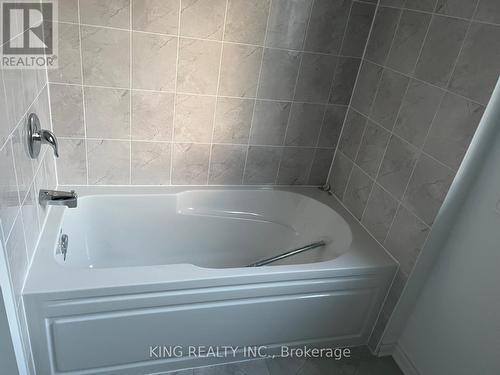 59 Lincoln Drive, Belleville, ON - Indoor Photo Showing Bathroom