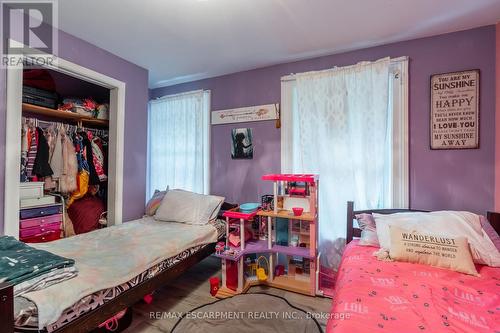 25 Albion Street, Brantford, ON - Indoor Photo Showing Bedroom