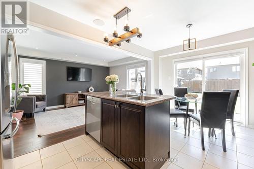 7724 Sycamore Drive, Niagara Falls, ON - Indoor Photo Showing Kitchen With Double Sink