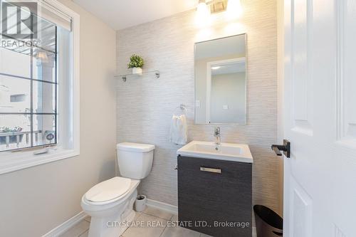 7724 Sycamore Drive, Niagara Falls, ON - Indoor Photo Showing Bathroom