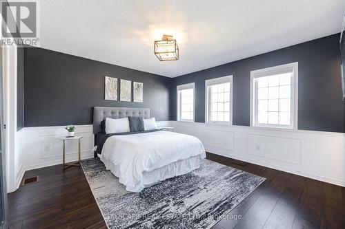 7724 Sycamore Drive, Niagara Falls, ON - Indoor Photo Showing Bedroom