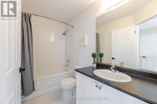 7724 Sycamore Drive, Niagara Falls, ON - Indoor Photo Showing Bathroom