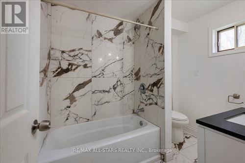 240 Royal Road, Georgina, ON - Indoor Photo Showing Bathroom