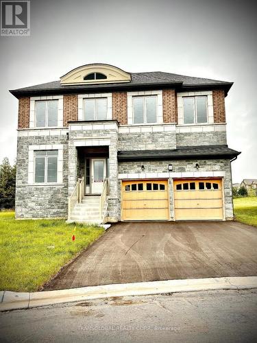 162 Petal Avenue, East Gwillimbury, ON - Outdoor With Facade