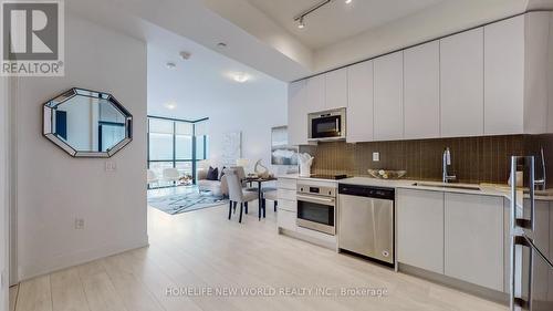 2501 - 2908 Highway 7 Road, Vaughan, ON - Indoor Photo Showing Kitchen With Stainless Steel Kitchen With Upgraded Kitchen